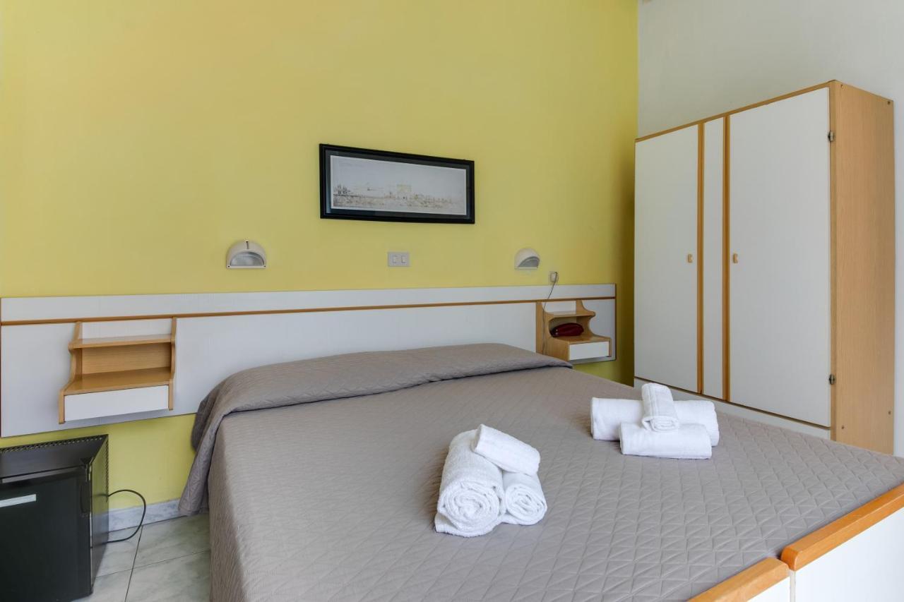 Hotel Villa Merope Rimini Luaran gambar