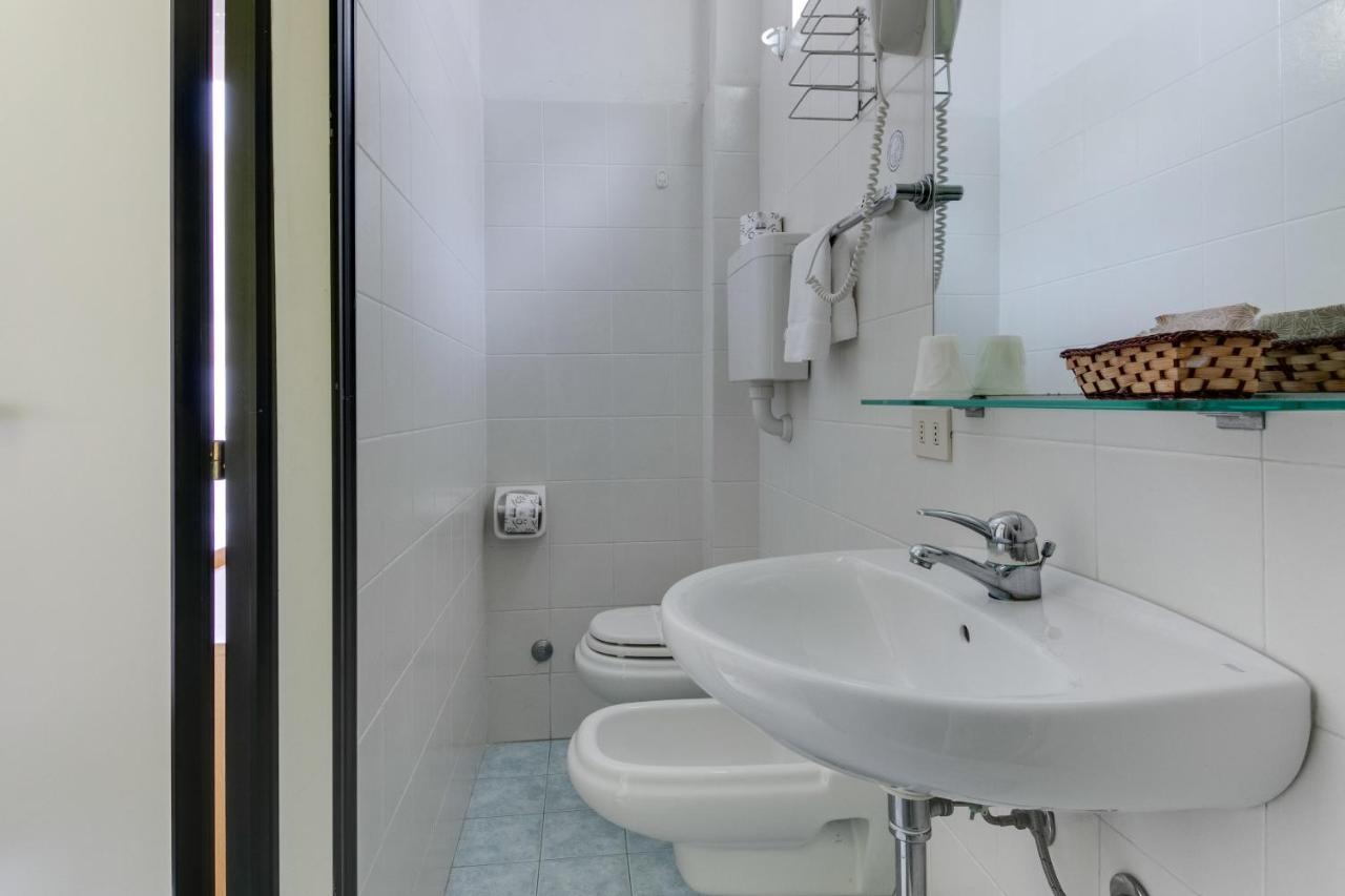 Hotel Villa Merope Rimini Luaran gambar