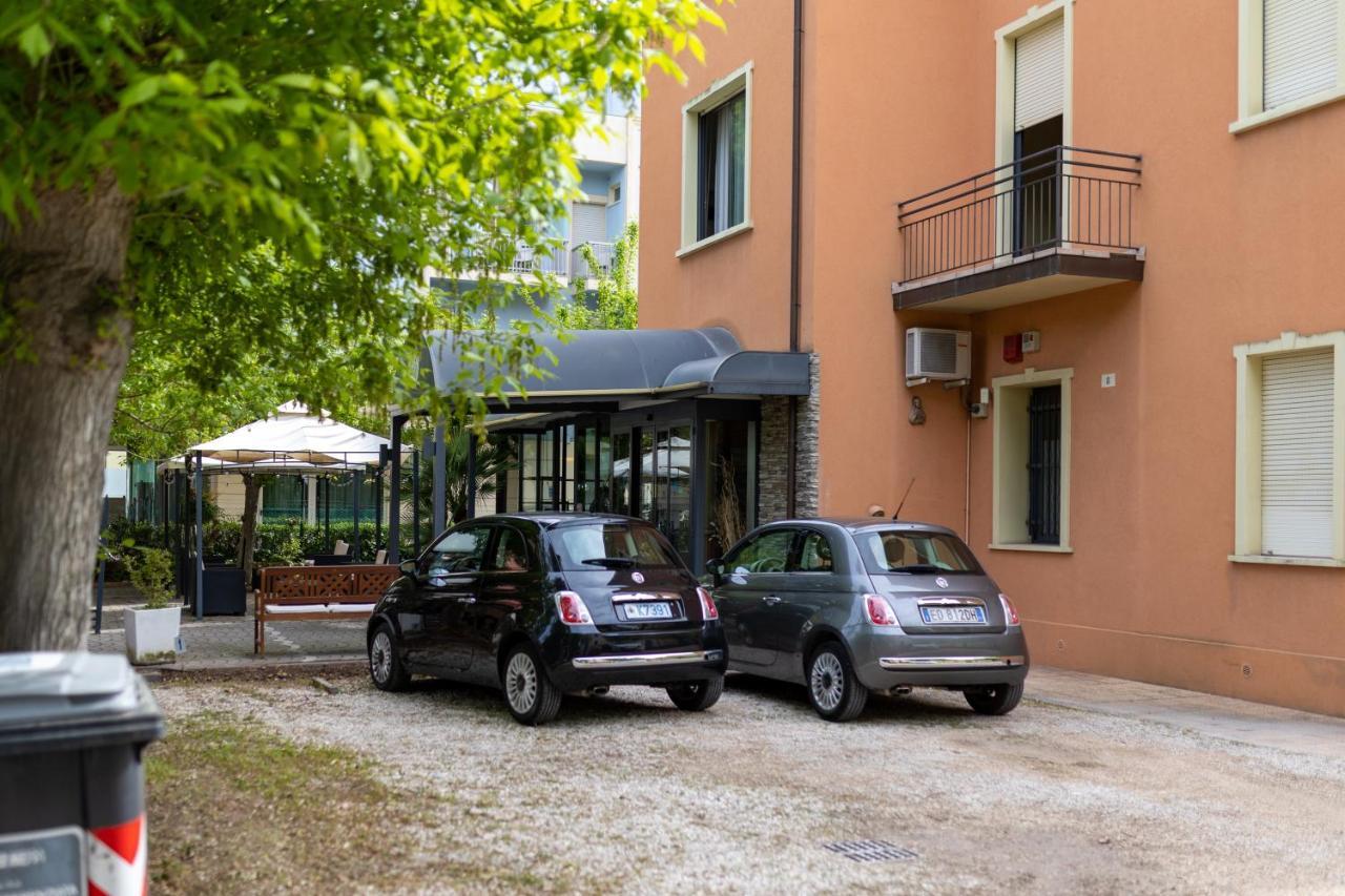 Hotel Villa Merope Rimini Luaran gambar