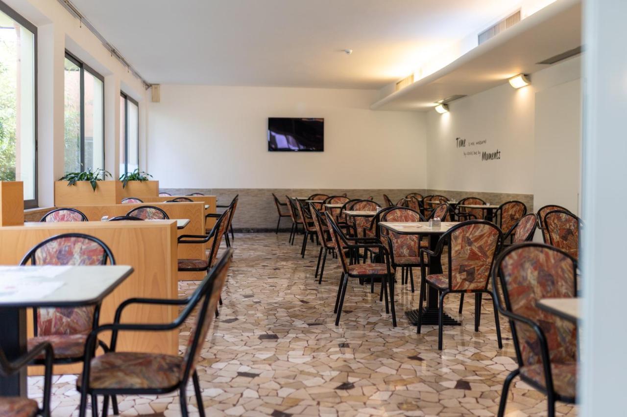 Hotel Villa Merope Rimini Luaran gambar