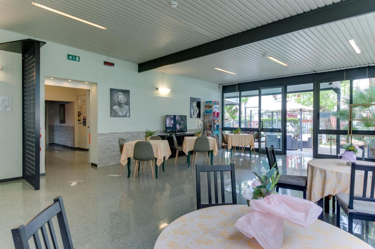 Hotel Villa Merope Rimini Luaran gambar